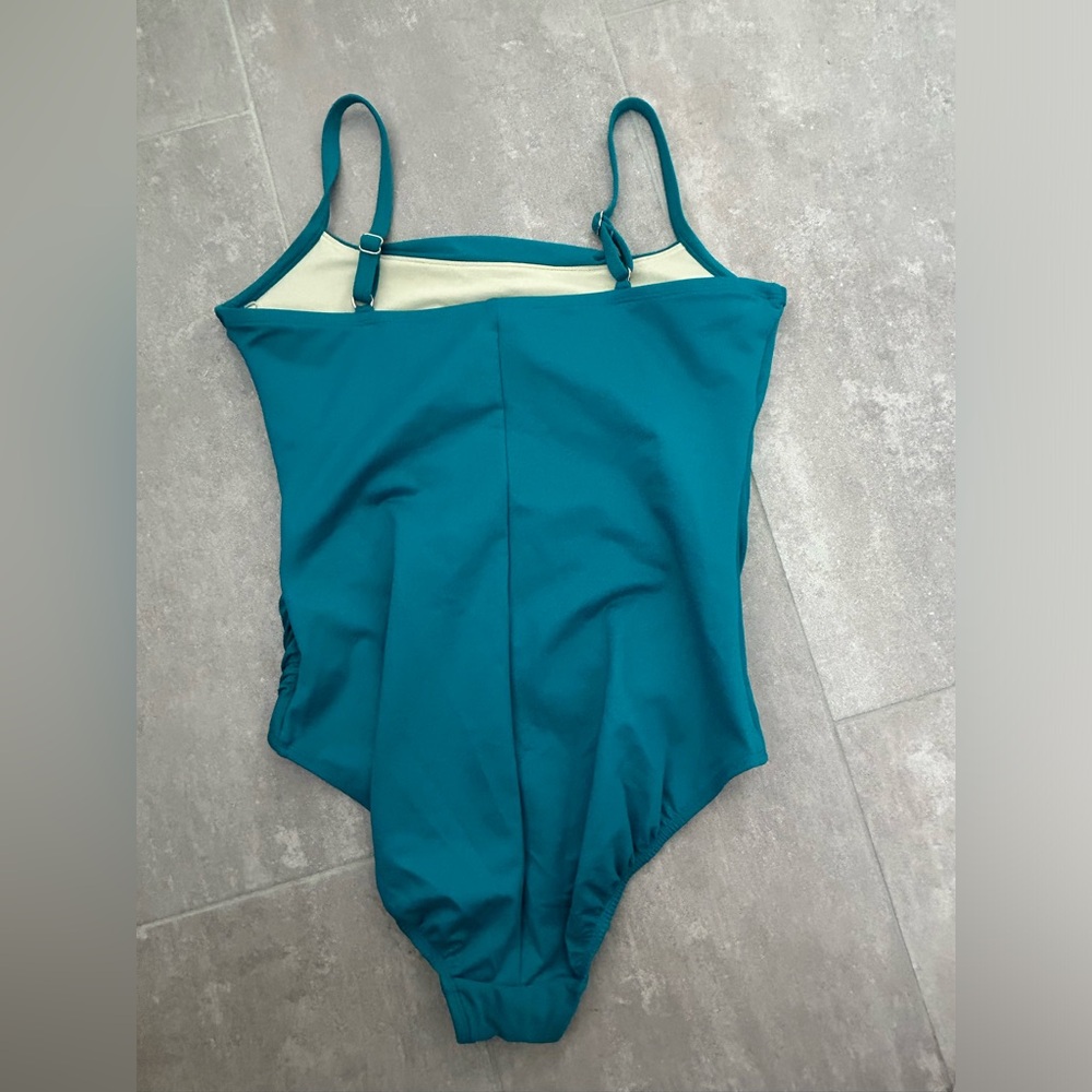 Miraclesuit New Rock, Solid Starr Underwire One P… - image 8